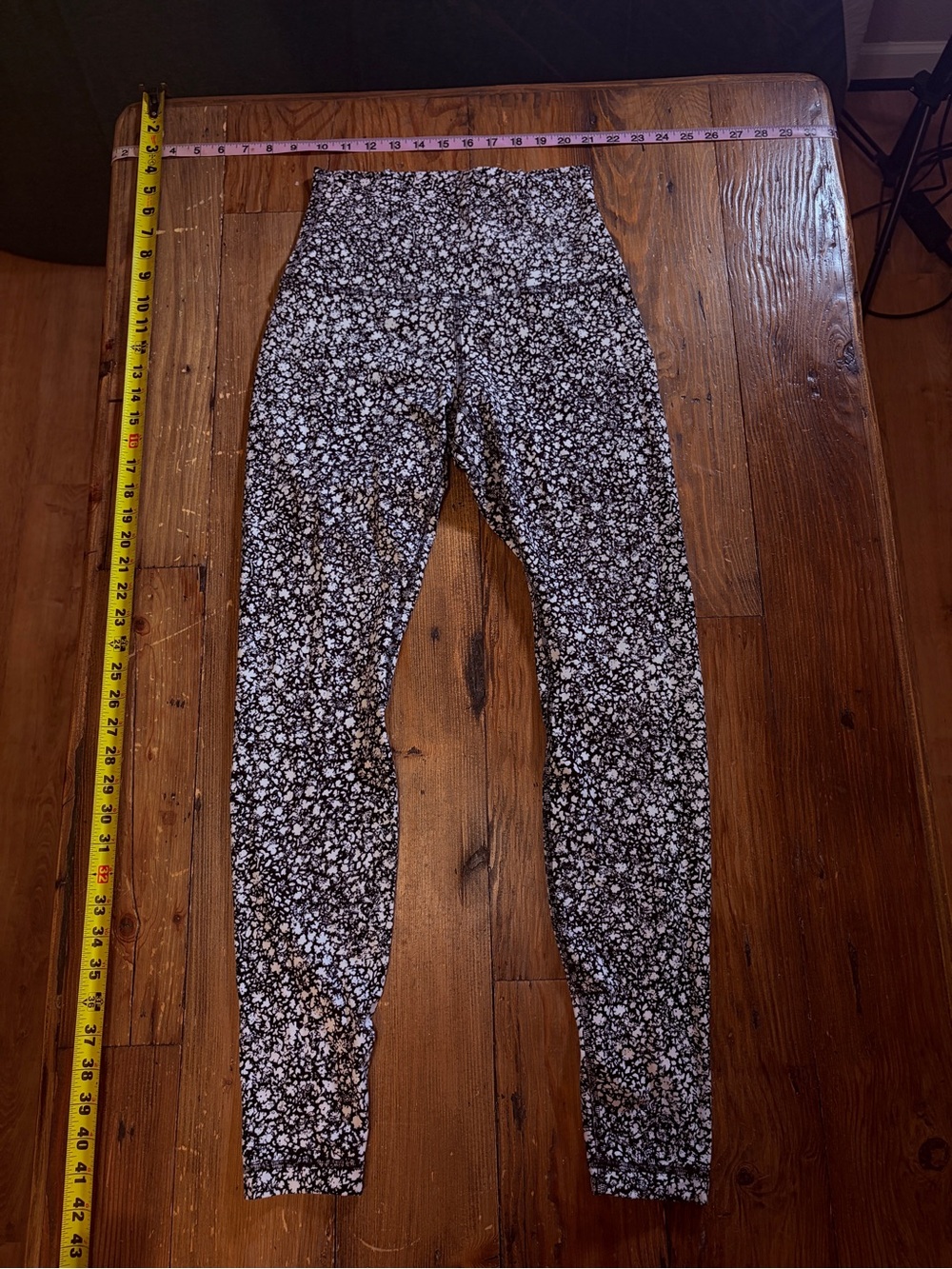 Lululemon 6 align leggings alpine black and white